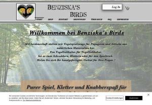 Benziskas Birds - We are passionate about making bird toys for parrots and parakeets from natural materials.

From bird lovers for bird lovers.

Be it for shredding, climbing or for the play instinct.

Get your handmade unique item for your beeper!