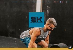 Szymo Kolasa Trainer - I specialize in functional training and Crossfit, but on a daily basis, I also include elements of sports and gymnastics. During training, I not only focus on building my figure, but also on correcting my posture and stretching. I want the training to bring not only visual effects, but also health, and above all fun.