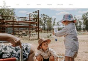 Darling Downs Photography - Capturing the raw beauty, earthy tones and essence of australia. Avaliable for family and event photography.