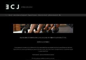 Train with Juanjo - Personal training in the heart of Barcelona.
If each body is different, each body needs a personalized training.
I offer general fitness services, injury rehabilitation, weight loss, muscle mass gain.
I promote a healthy lifestyle.
